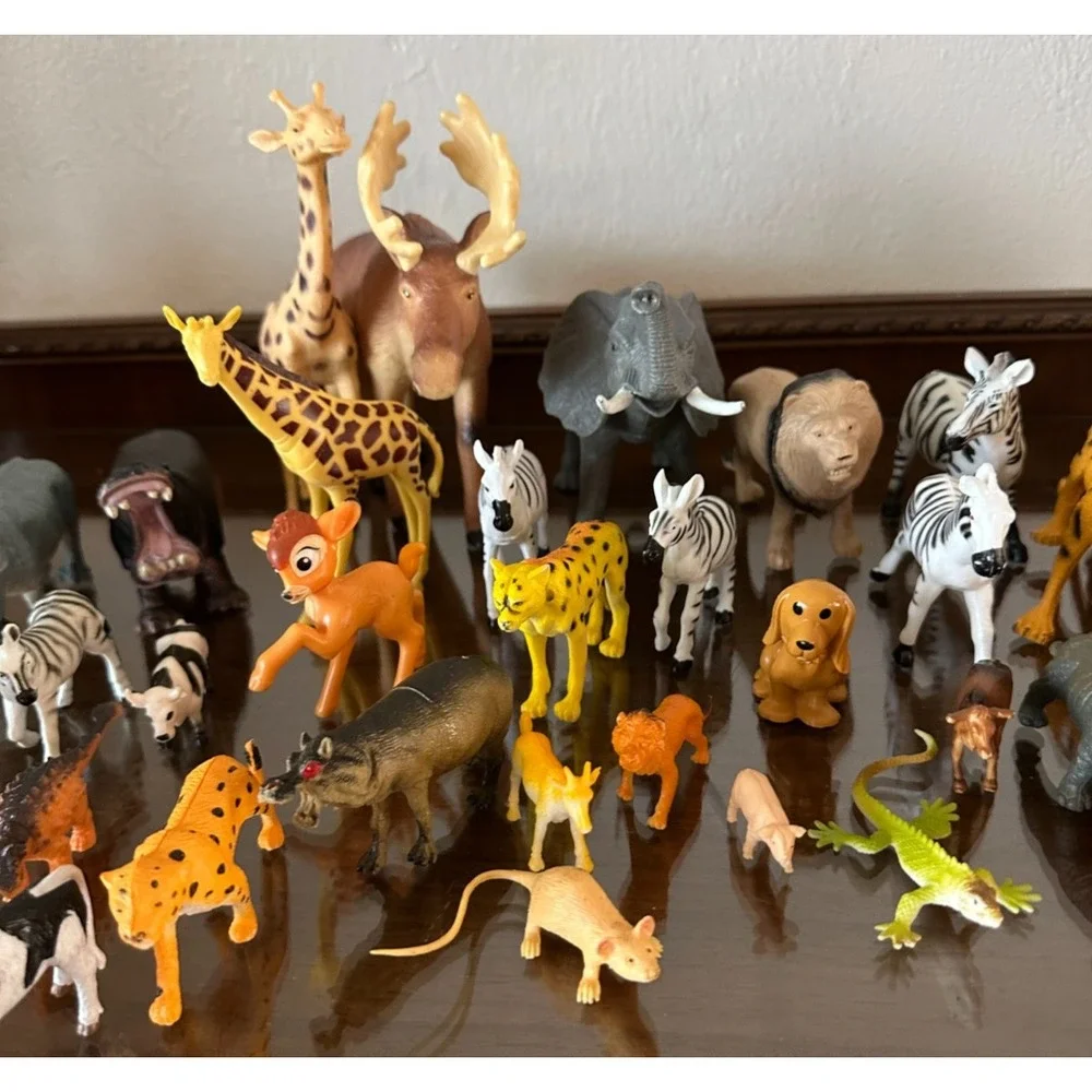Jungle Animals Rhinos, Monkeys, Hyenas, Tigers, Elephant, Zebras‎ Lot of 47